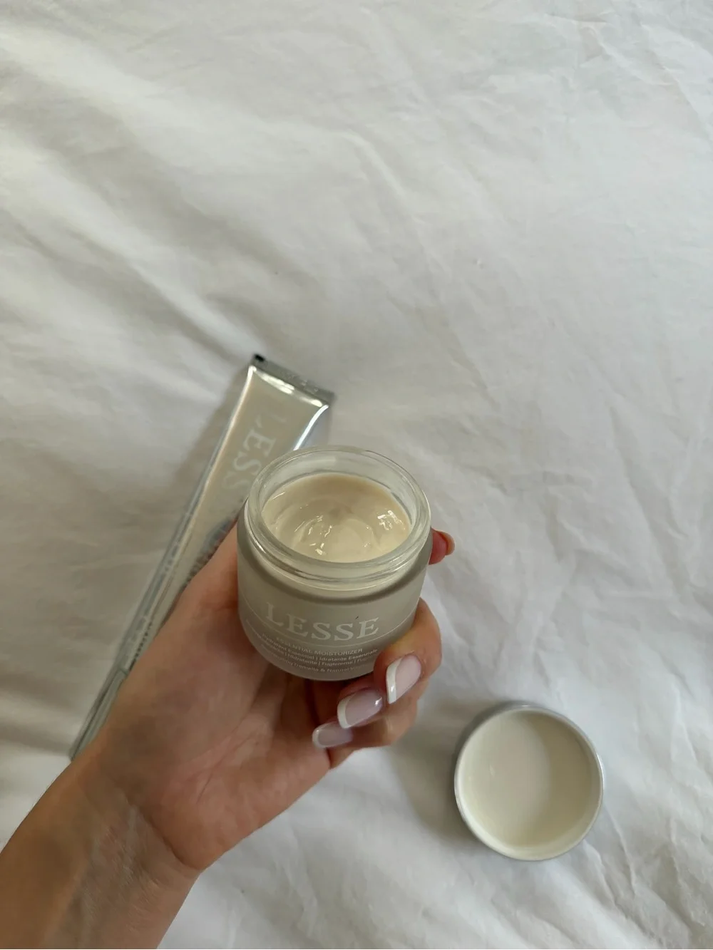 LESSĒ Silver Skincare Set - Moisturizer & sunscreen/Tube